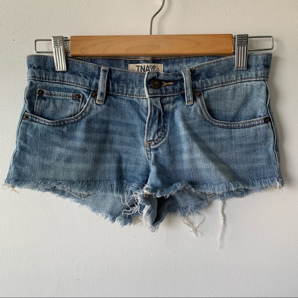 Low rise denim shorts - Picture 1 of 3